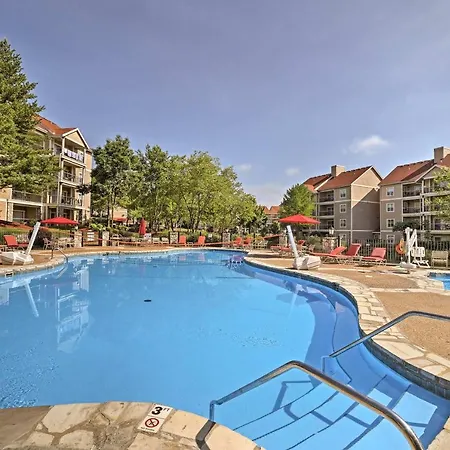 8 Mi To Silver Dollar City Branson Condo With Pool!